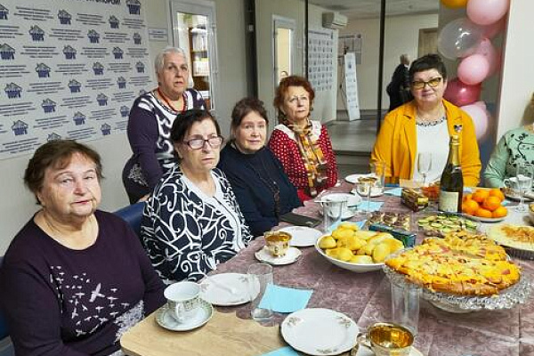 Предновогодние посиделки с чаепитием  получателей социальных услуг АНО СОН "Опора"