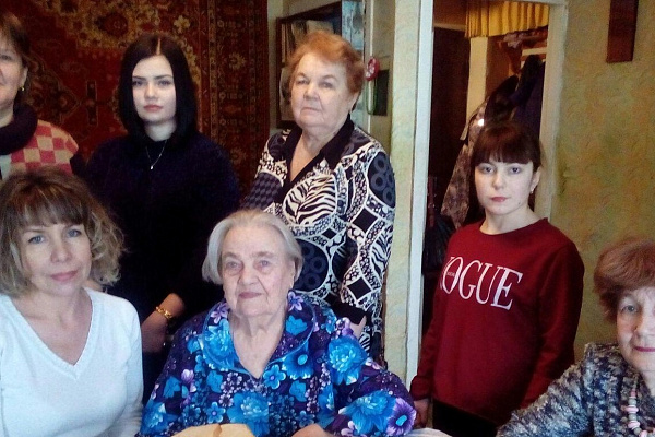 Поздравляем с 90-летием ИГУМНОВУ Зинаиду Петровну, жителя блокадного Ленинграда!